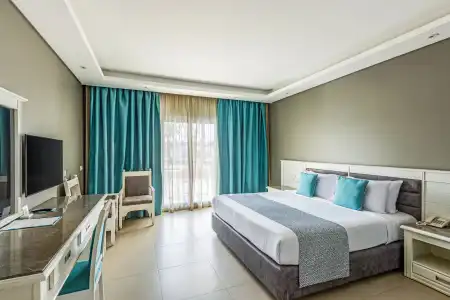 Sunrise Garden Beach Resort - 4