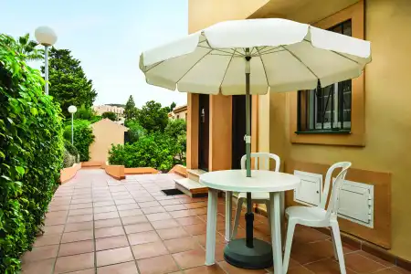 Resort Ramada & Suites by Wyndham Costa del Sol - 31