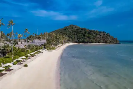 SAii Phi Phi Island Village - 4