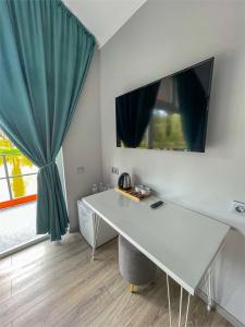 Ozero Divnoe Park-Hotel - 111