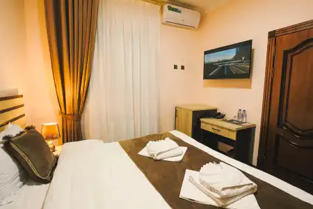 Rayyan - 30