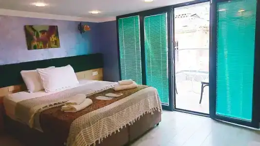 Loren & Suites - 55