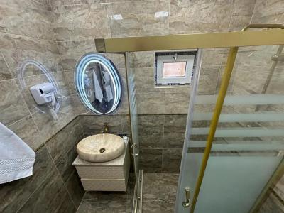 Golden Street - 21