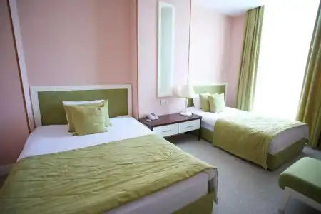 ILK INN - 46