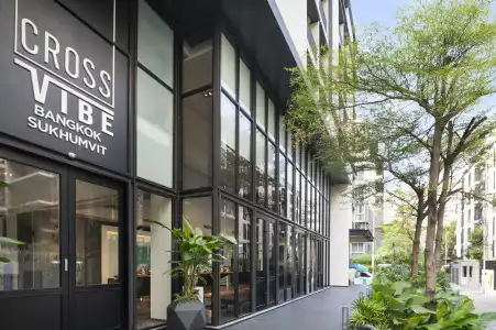 Cross Vibe Bangkok Sukhumvit - 9