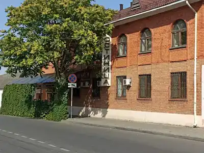 Gostinyij Dvor - 1