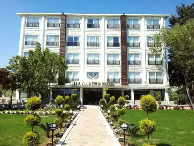 Lara Garden - 0