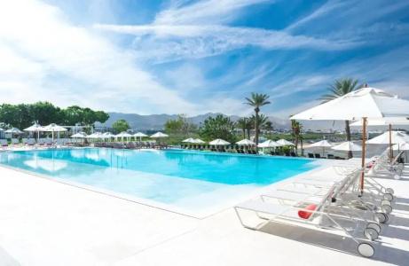 Crowne Plaza MUSCAT by IHG - 11