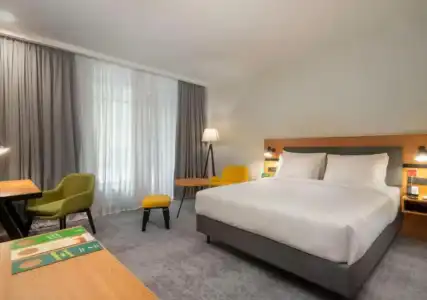 Holiday Inn - Republic Square, an IHG - 6