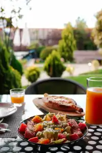 Kviria Boutique-hotel - 12