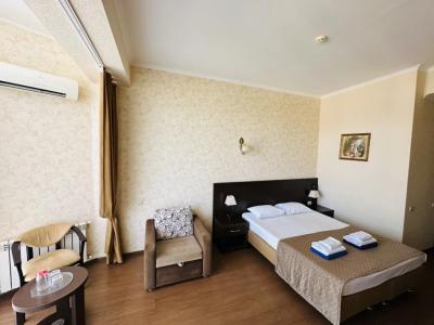 Lazurnoe Okno Guest House - 55