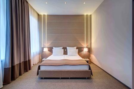 Boutique 1852 - 53