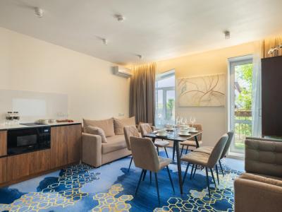 V&Rooftop lounge - 206