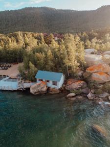 Dom U Ozera Boutique-hotel - 29