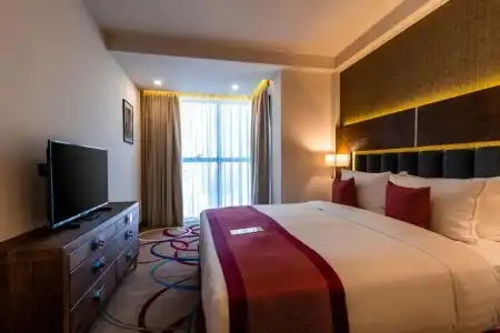 Ramada & Suites by Wyndham - 78