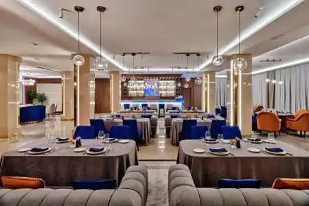  Crowne Plaza Tashkent - 1