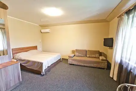 Yuzhnyij Dvorik Apart-Hotel - 0