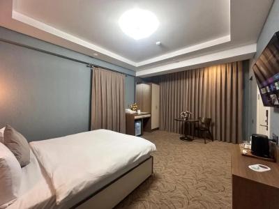 Royal Meridien - 83