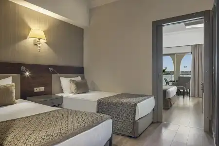 Side Star Resort - 53