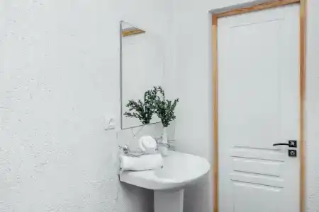 Yazon Tourist base - 68