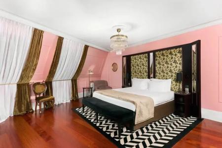 DOM Boutique by Authentics - 94