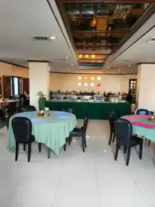 Mike Beach Resort Pattaya - 10