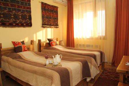 Silk Road - 19