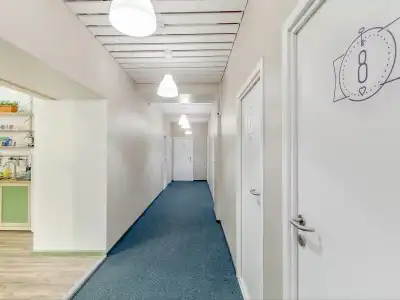 Druzya u Gostinogo Dvora - 9