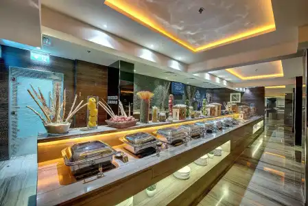 Omega Dubai - 15