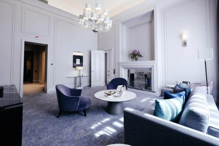 Cosmos Selection Saint-Petersburg Italyanskaya - 163