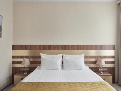 Дипломат - 111