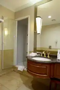 Crowne Plaza -, an IHG - 79