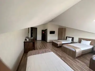 Tourist Inn - 11