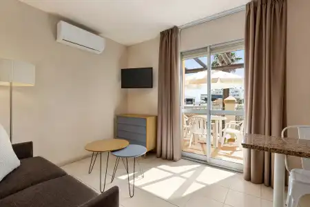 Resort Ramada & Suites by Wyndham Costa del Sol - 28