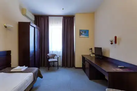 Lidiya - 40