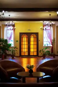Magellan House - 5