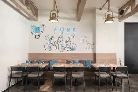 Cross Vibe Bangkok Sukhumvit - 39