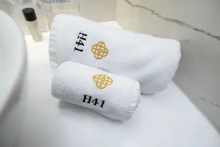 H41 Luxury Suites - 20