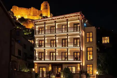 Gomi 19 Boutique - Old Tbilisi - 0