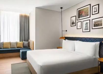 Hilton Garden Inn - 37