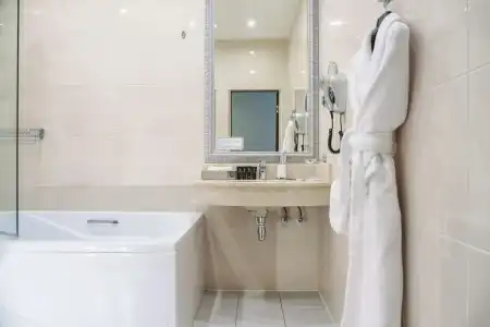 7 Avenue and SPA - 13