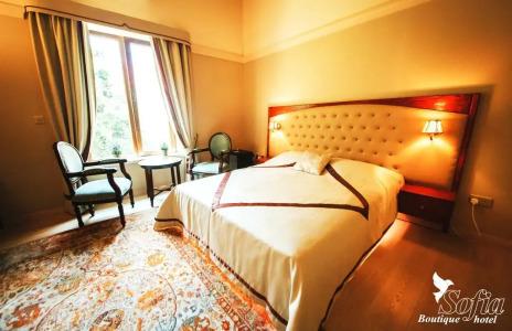 Sofia Boutique 9 - 12