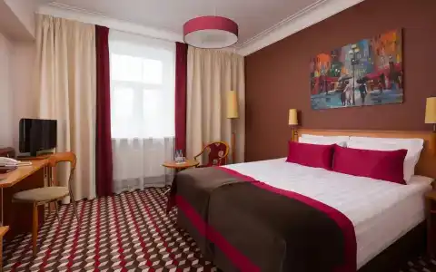 Oktiabrskaya - 12