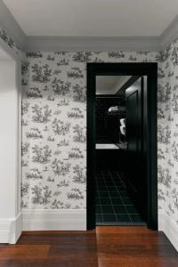 DOM Boutique by Authentics - 90