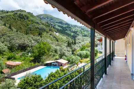 Niouris Apartments|Niouris Apartments - 5