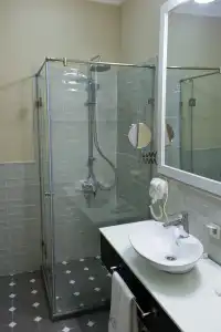 Medisson Ave Bishkek - 10