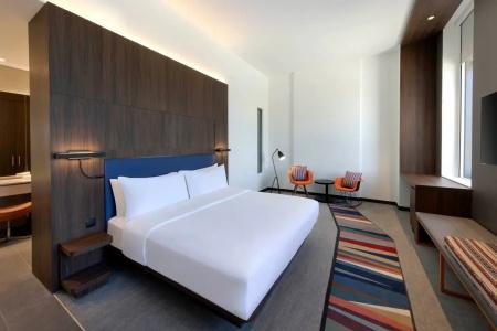 Aloft Al Mina, Dubai - 18