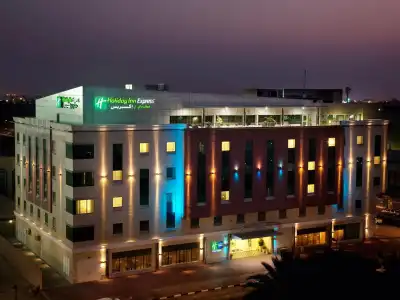 Holiday Inn Express Airport, an IHG - 9