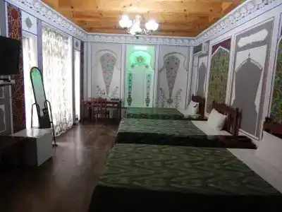 Komil Bukhara Boutique - 8
