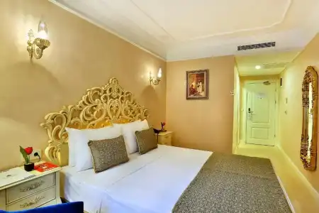 Edibe Sultan - 56